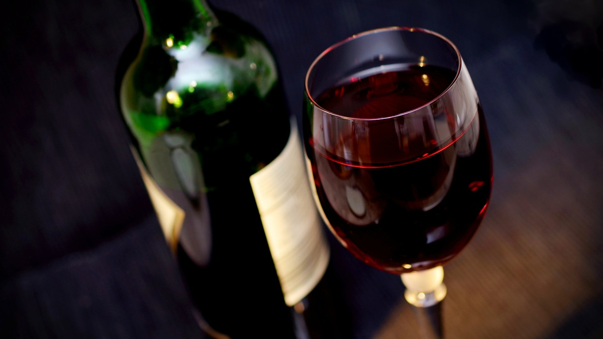 You are currently viewing Pourquoi boire du vin rouge peut être pour les athlètes ?